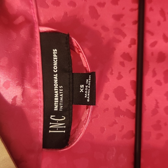 INC Full-Length Pink Leopard Satin Robe - Picture 2 of 4